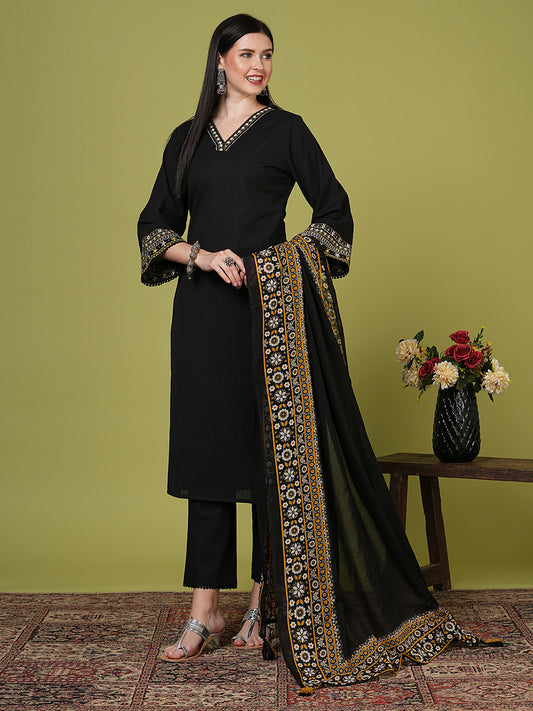Solid Ethnic Embroidered Straight Fit Kurta with Pant and Dupatta - Black