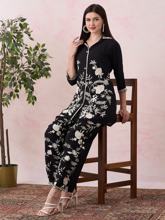 Solid Floral Threadwork Embroidered Straight Fit Kurta with Salwar - Black