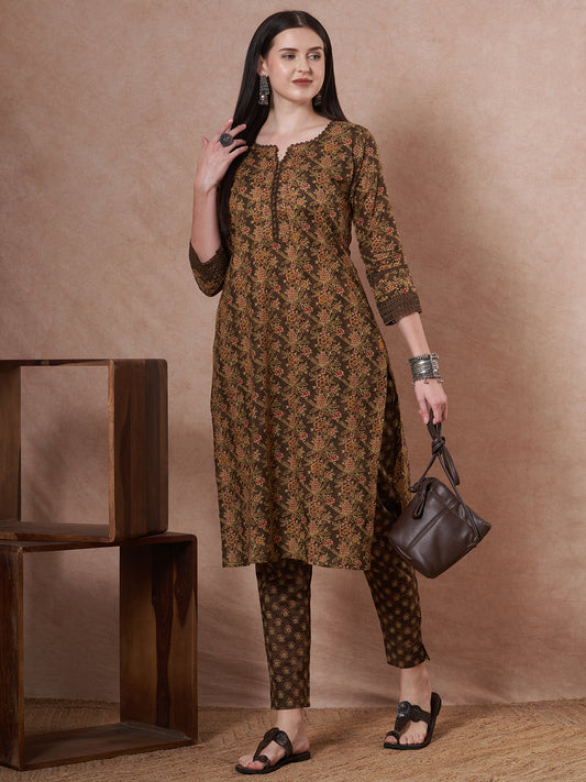 Ethnic Floral Printed Straight Fit Kurta with Pant - Brown
