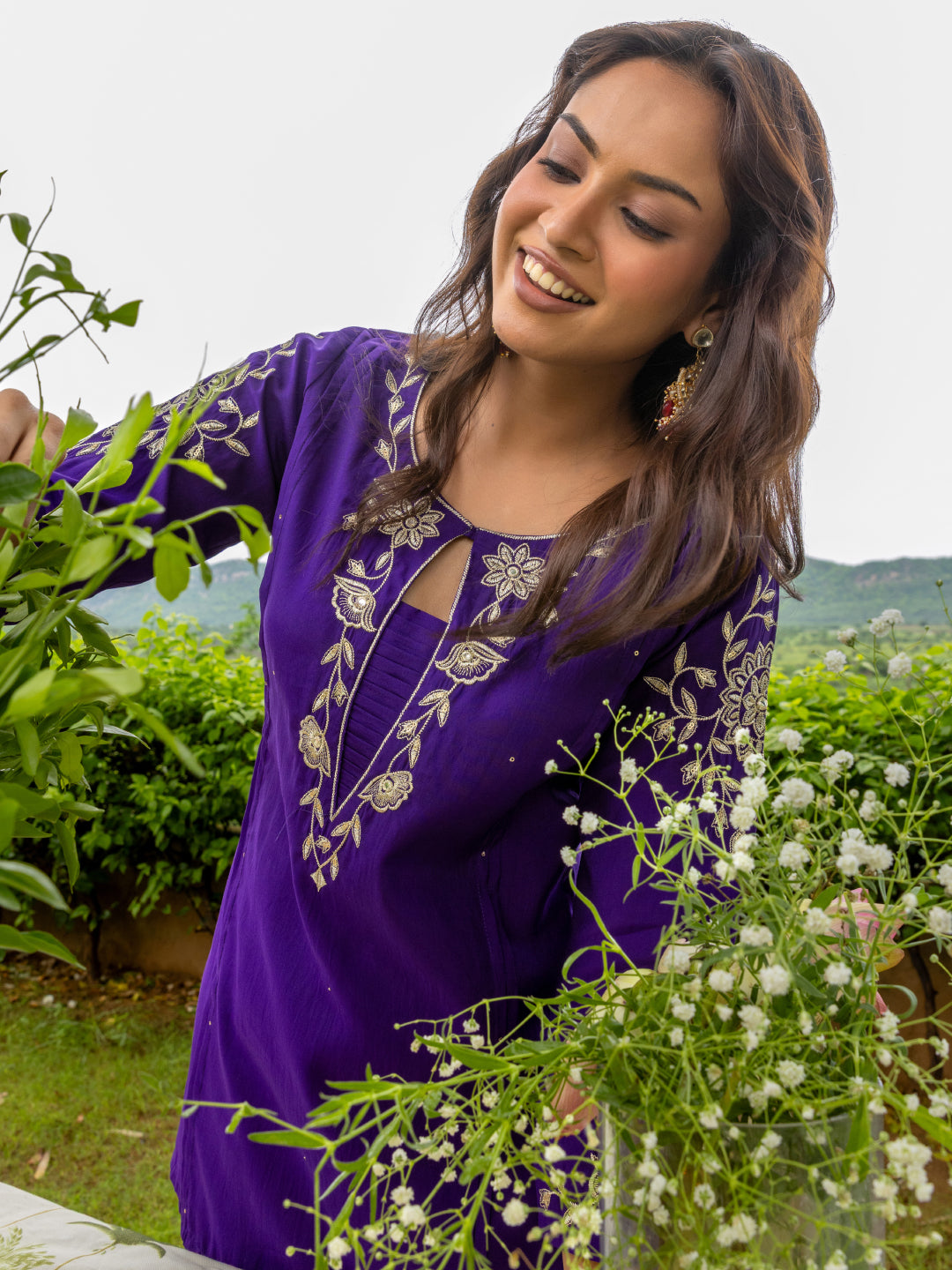 Solid Ethnic Zari Embroidered Straight Fit Kurta with Pant - Purple