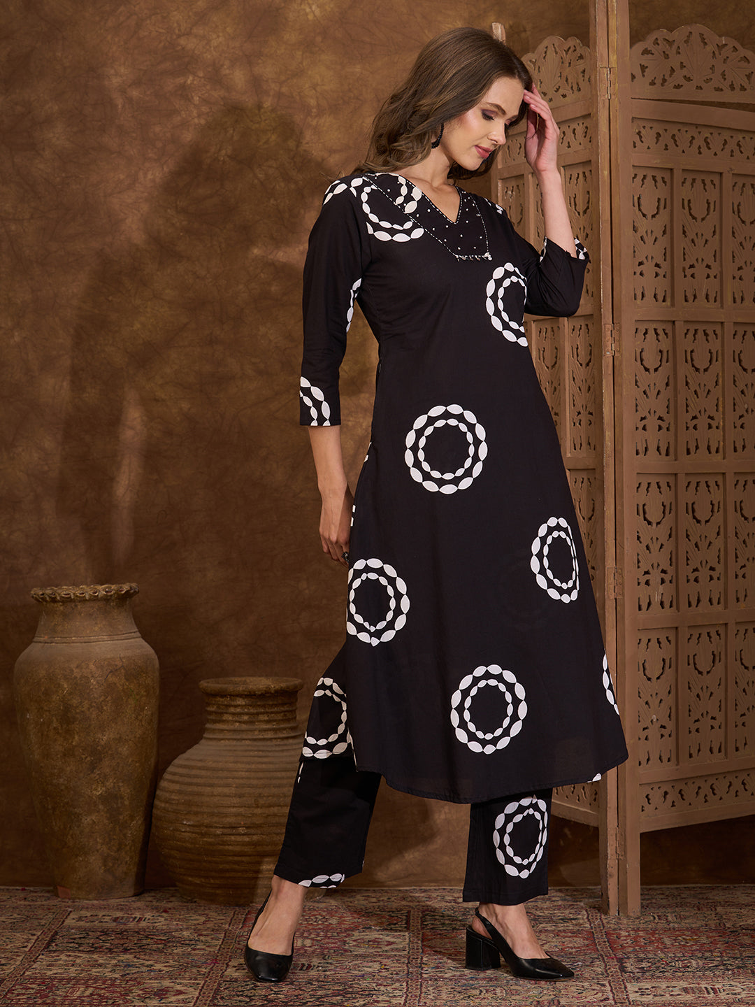 Abstract Floral Printed A-Line Paneled Co-ord Set -Black