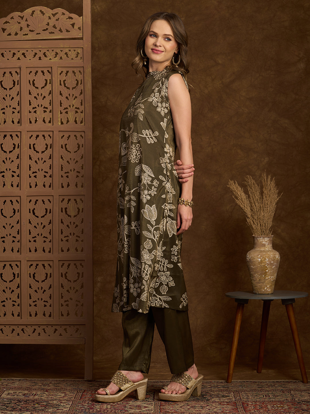 Ethnic Floral Printed Straight Fit Kurta with Pant - Olive Green