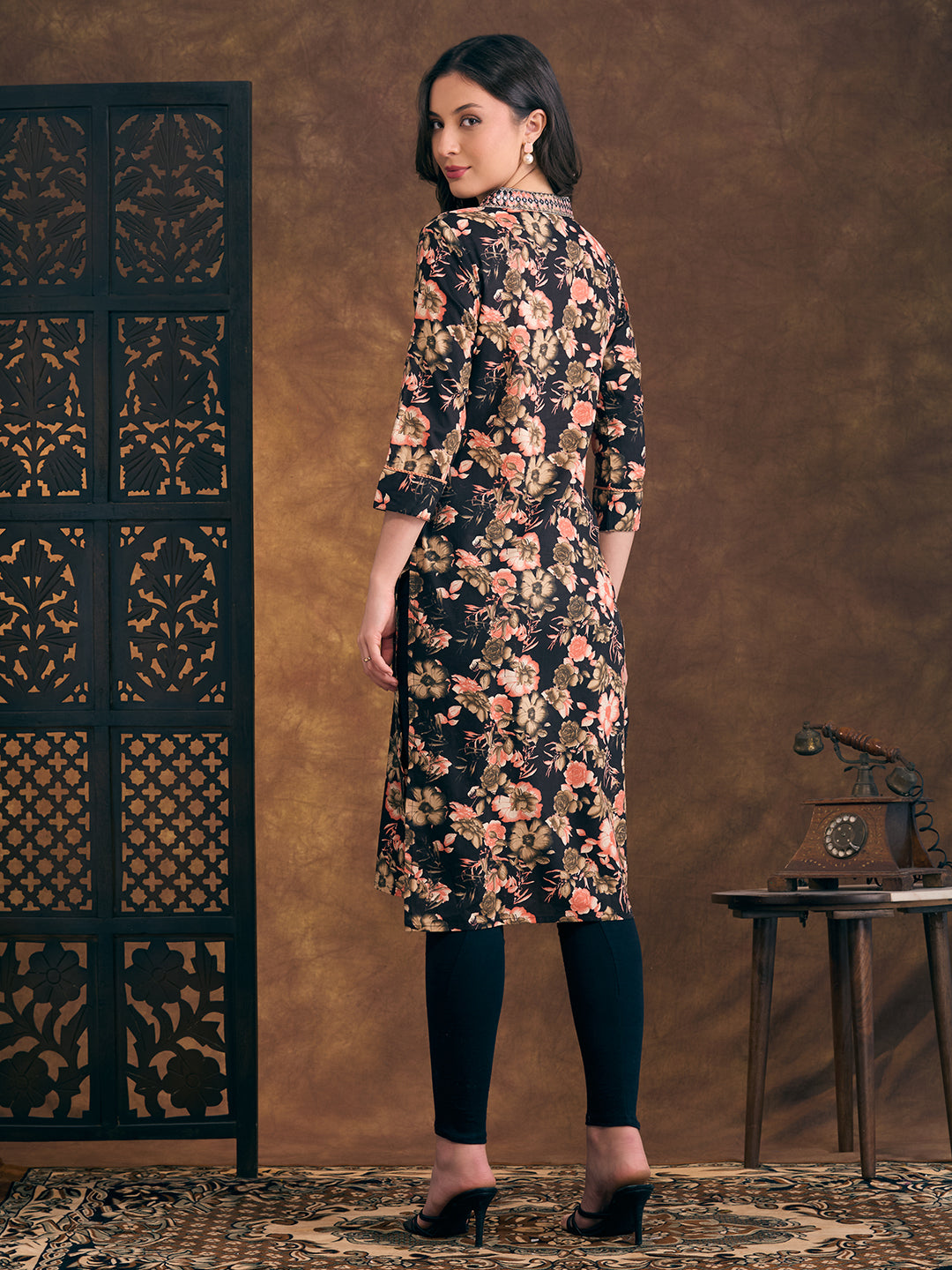 Floral Printed & Mirror Embroidered Straight Fit Kurta - Black