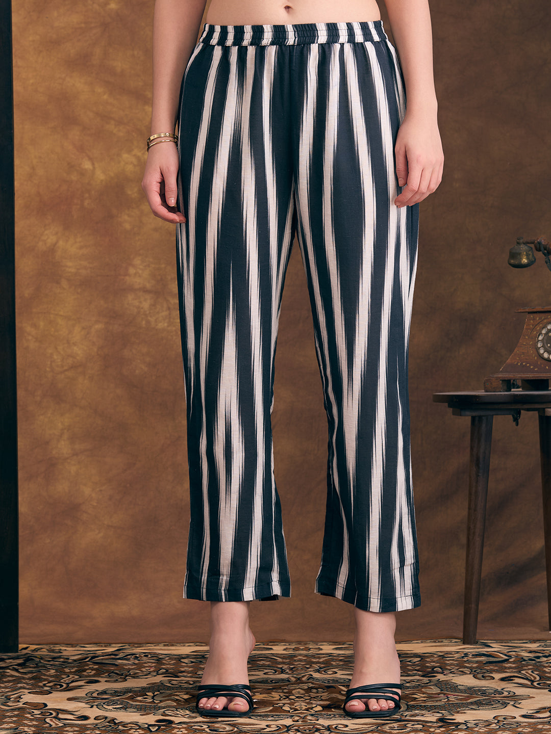Abstract Stripes Printed Straight Fit Co-ord Set - Multi