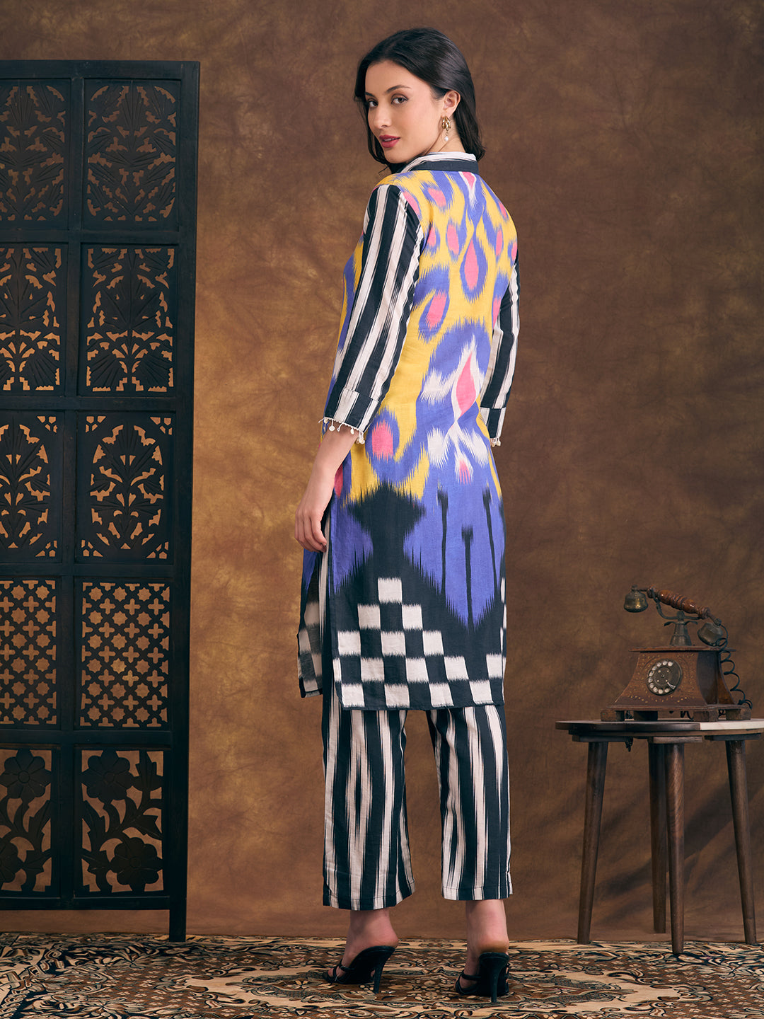 Abstract Stripes Printed Straight Fit Co-ord Set - Multi