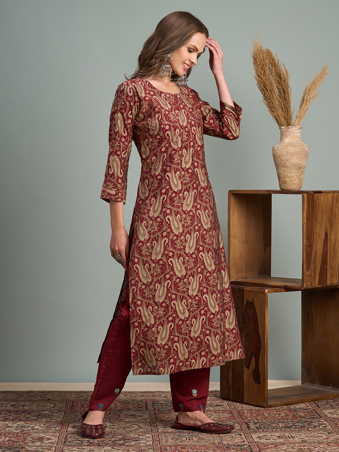 Ethnic Floral Printed Straight Fit Kurta - Maroon
