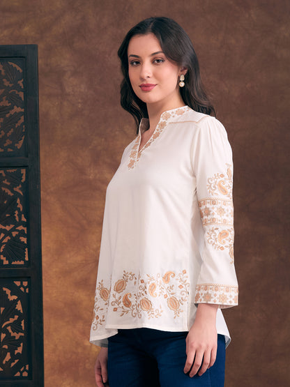 Solid Floral Threadwork Embroidered Straight Fit Kurti - Off White