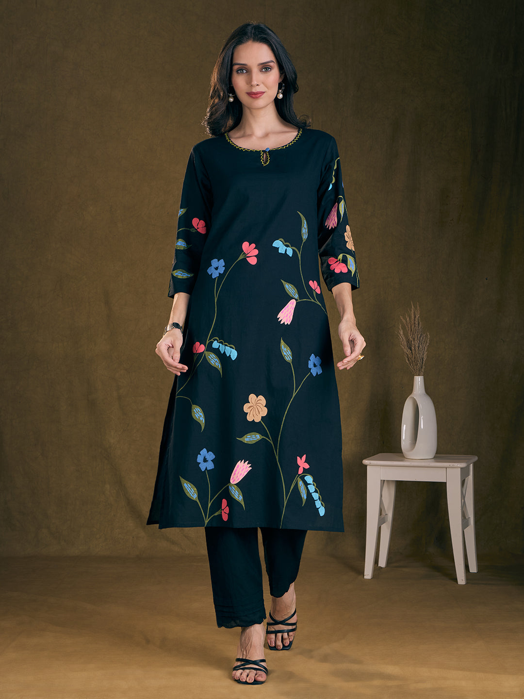 Solid Floral Printed Straight Fit Kurta with Pant - Navy Blue