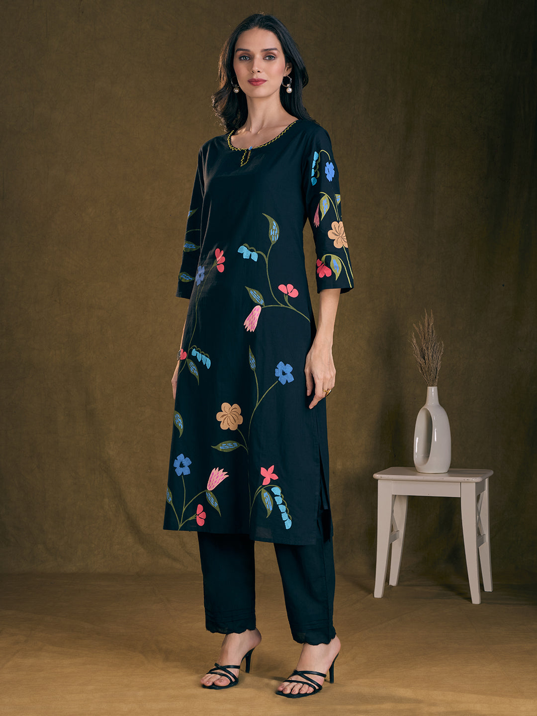 Solid Floral Printed Straight Fit Kurta with Pant - Navy Blue