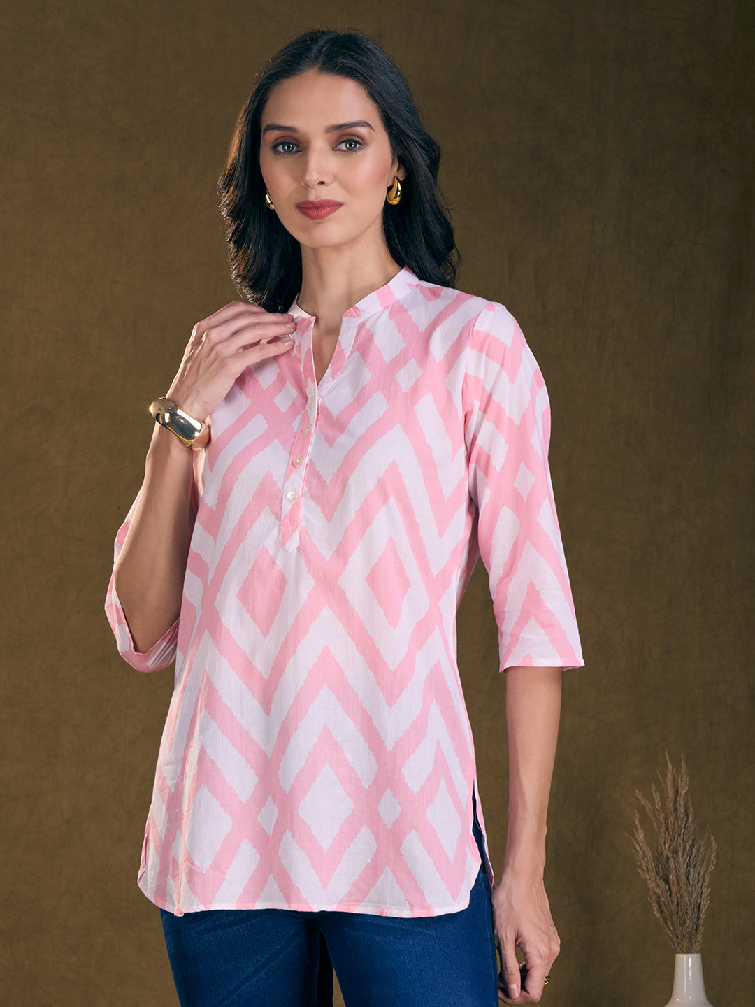 Ethnic Chevron Printed Straight Fit Kurti - Pink