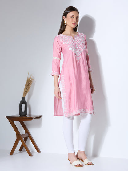 Solid Floral Threadwork Embroidered Straight Fit Kurta - Pink