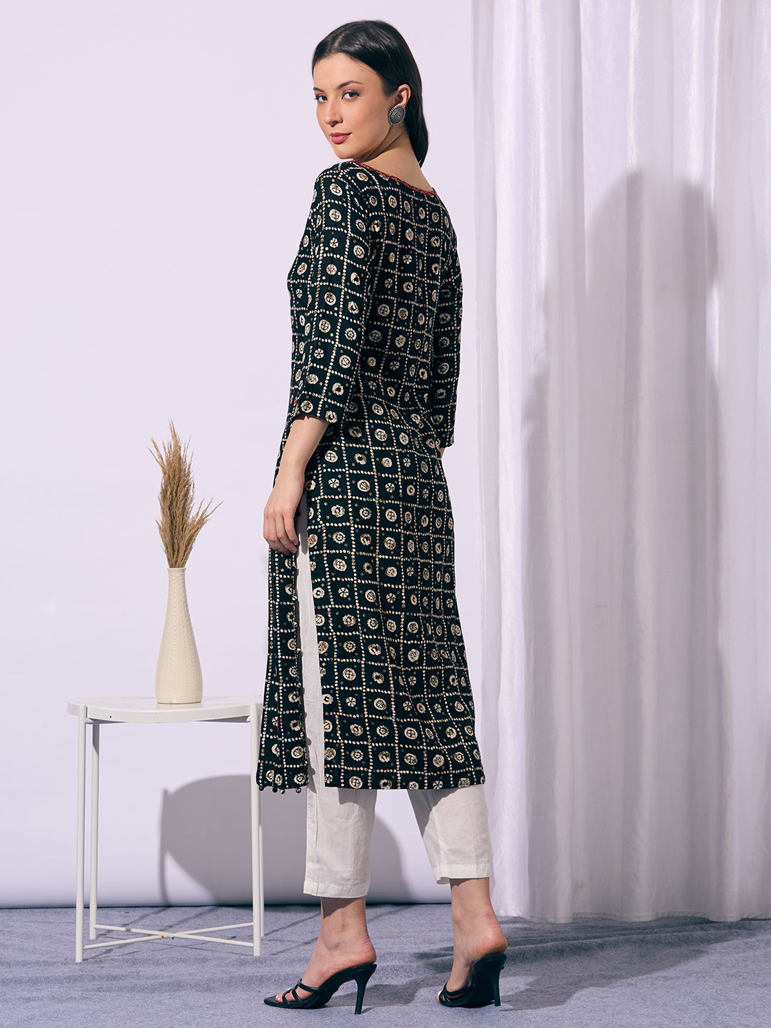 Ethnic Printed Straight Fit Kurta - Black