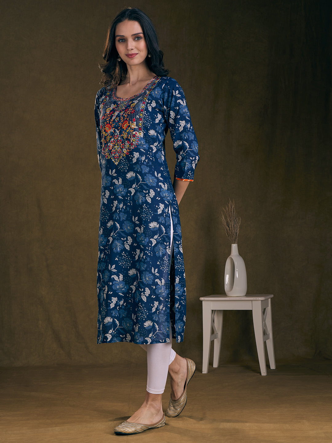 Floral Printed & Resham Embroidered Straight Fit Kurta - Blue