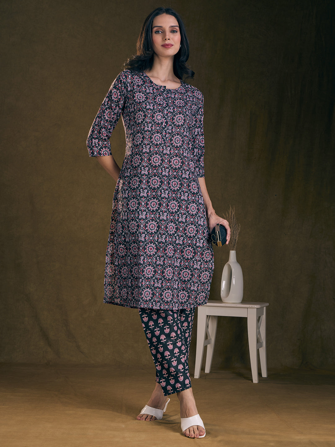 Ethnic Floral Printed & Embroidered Straight Fit Kurta with Pant - Black