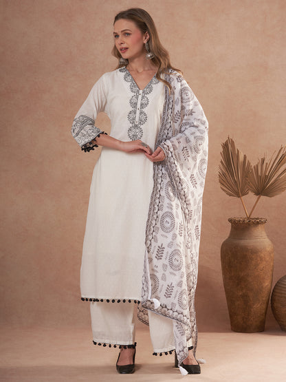 Ethnic Threadwork Embroidered Straight Fit Kurta with Palazzo and Dupatta - White