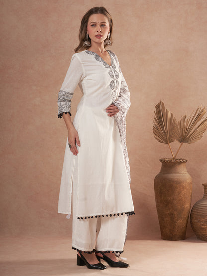 Ethnic Threadwork Embroidered Straight Fit Kurta with Palazzo and Dupatta - White