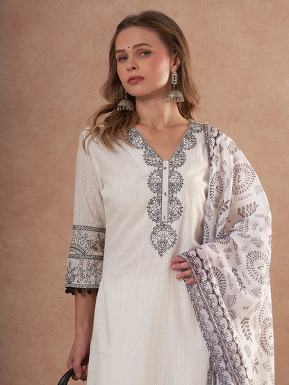 Ethnic Threadwork Embroidered Straight Fit Kurta with Palazzo and Dupatta - White