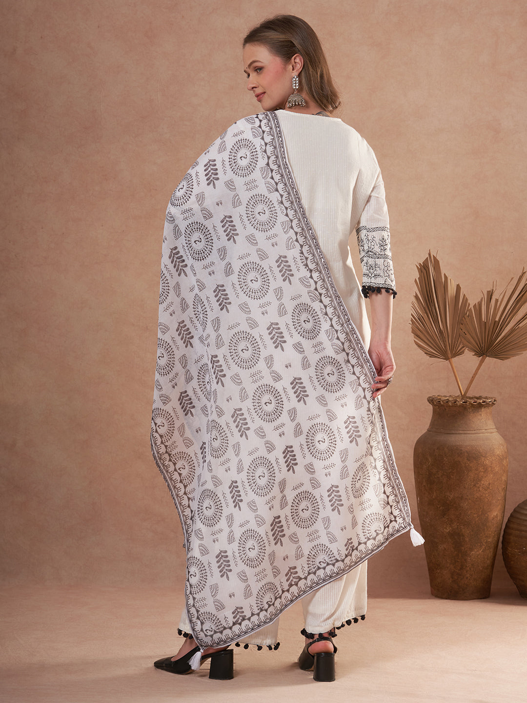 Ethnic Threadwork Embroidered Straight Fit Kurta with Palazzo and Dupatta - White