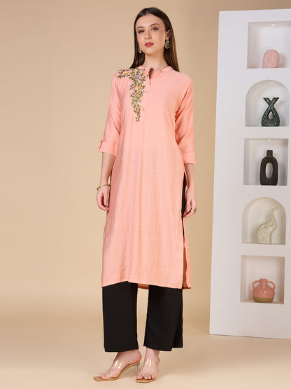 Solid Floral Hand Embroidered Straight Fit Kurta - Peach