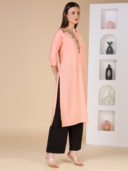 Solid Floral Hand Embroidered Straight Fit Kurta - Peach
