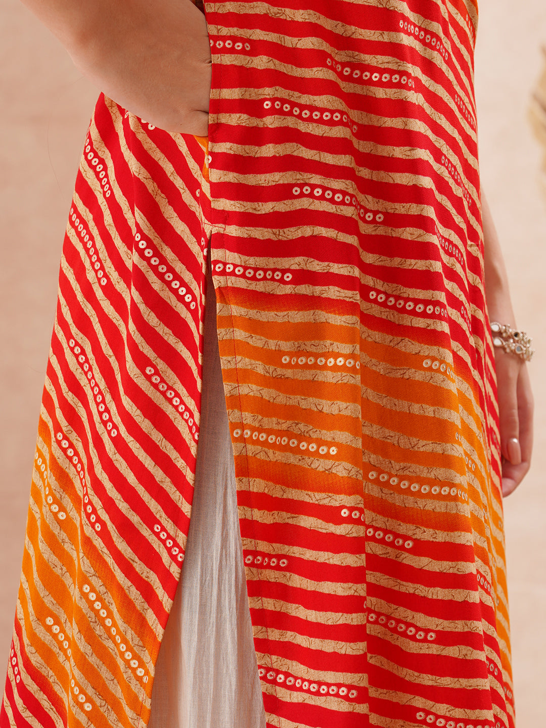 Leheriya Foil Printed & Zari Embroidered Straight Fit Kurta - Multi