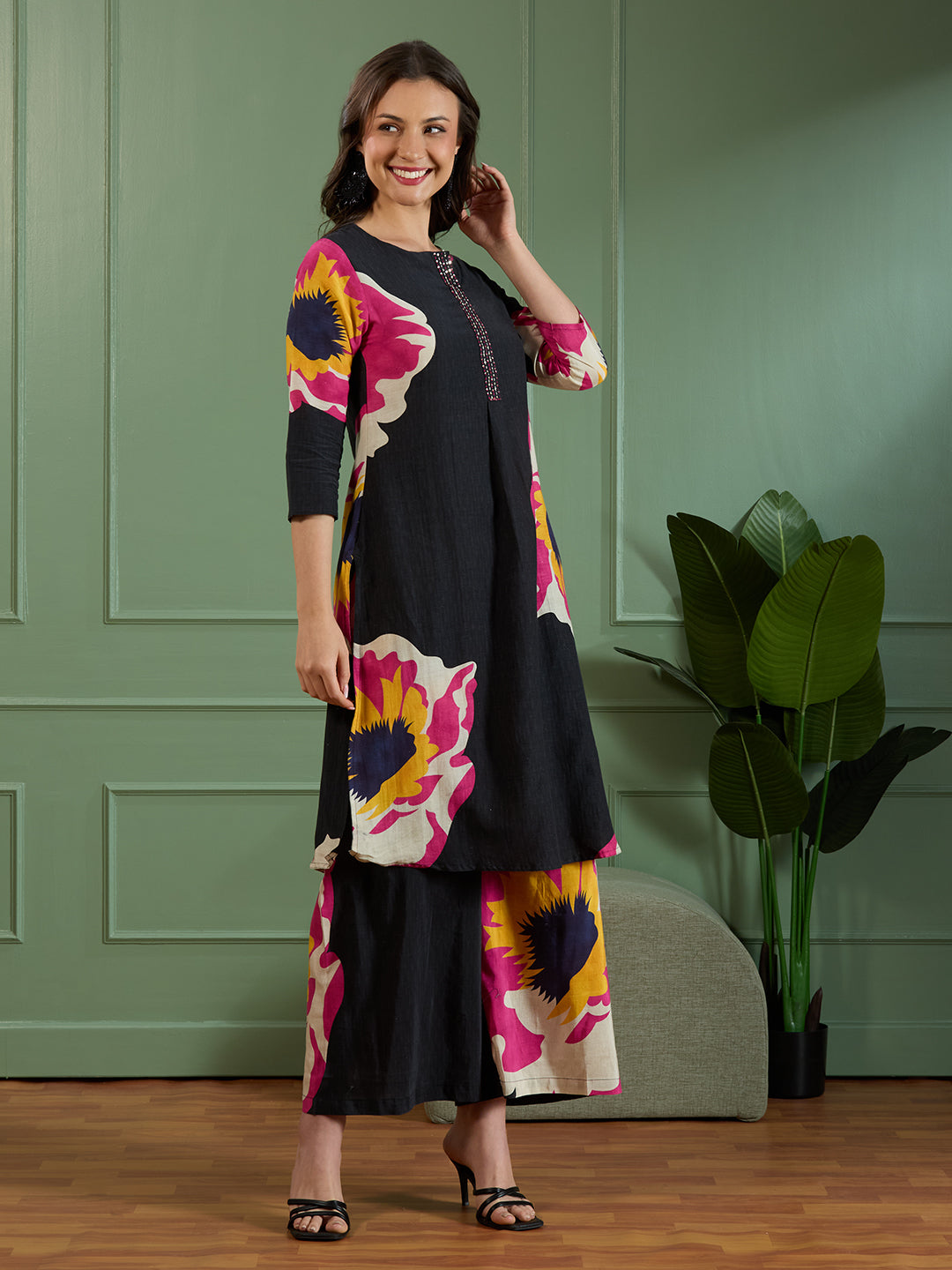 Abstract Floral Printed Straight Fit Co-ord Set - Black