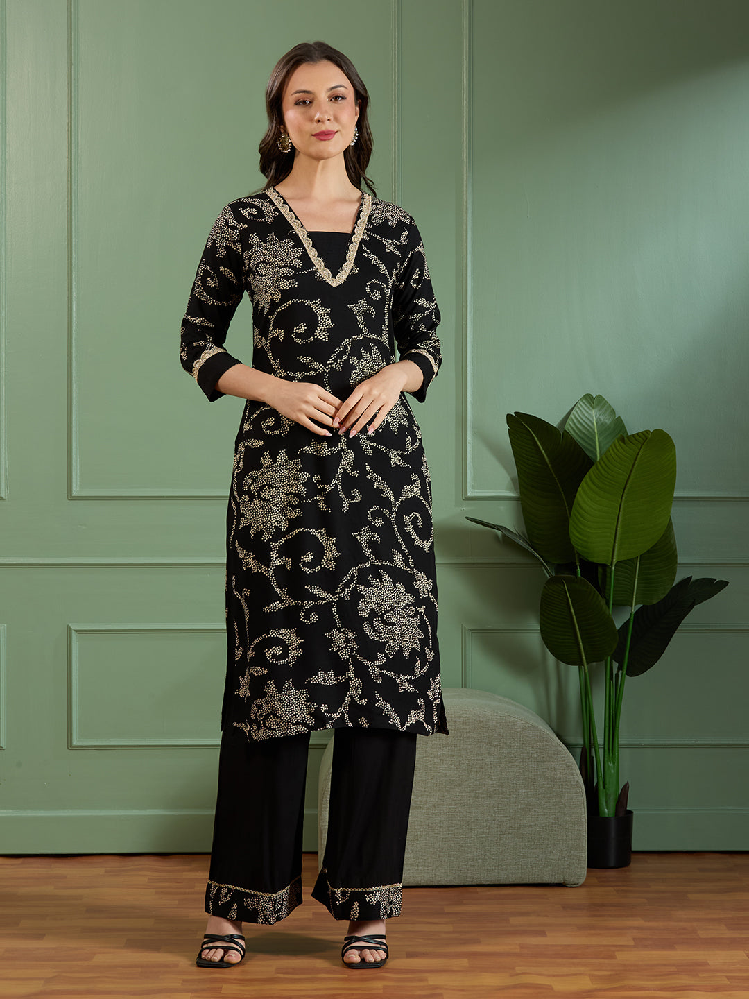 Floral Bandhani Printed Straight Fit Kurta with Palazzo - Black