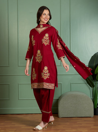 Solid Floral Threadwork Embroidered Straight Fit Kurta with Salwar and Dupatta - Maroon