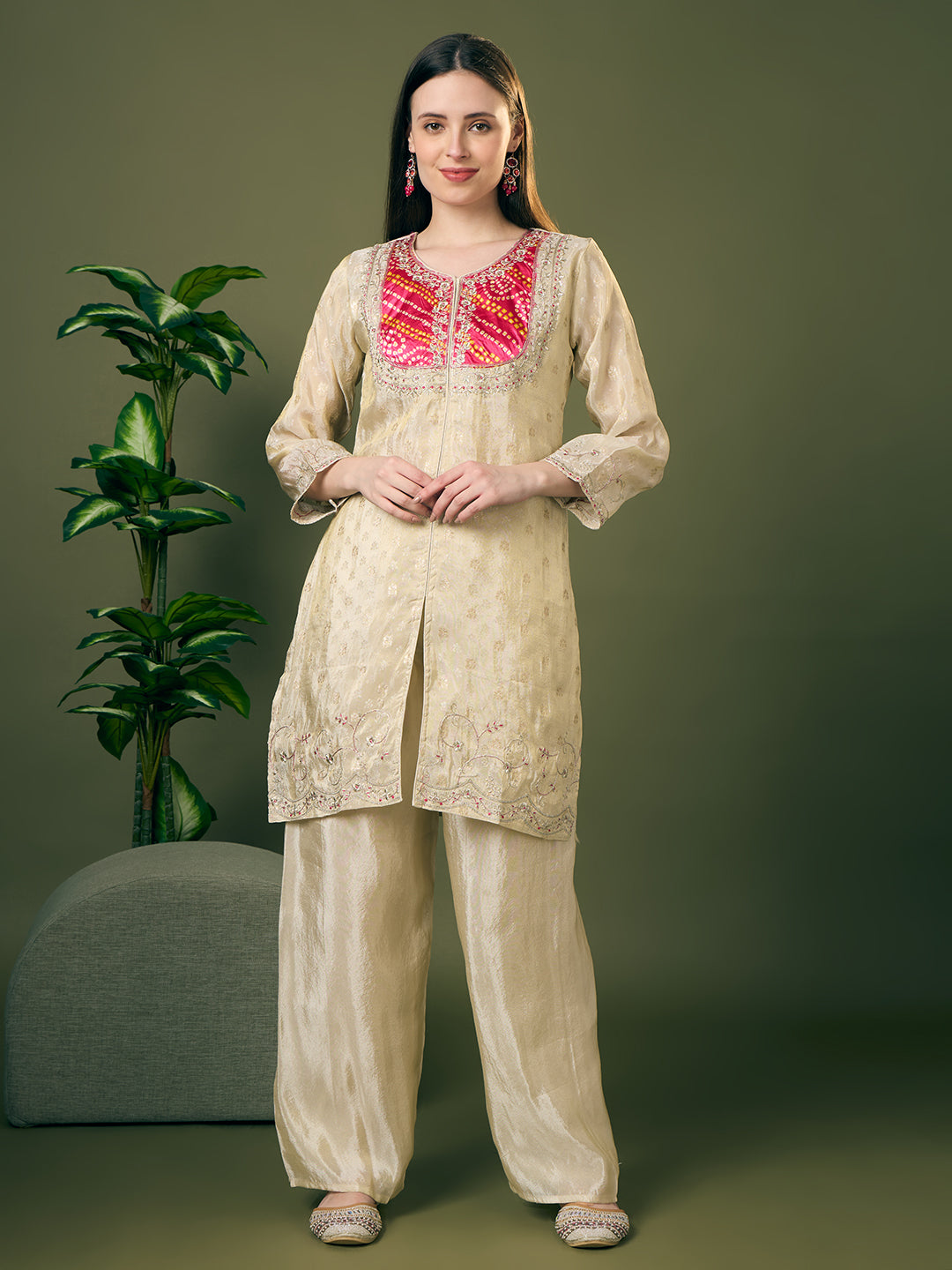 Solid Ethnic Floral Zari Embroidered Straight Fit Tissue Co-ord Set - Off White