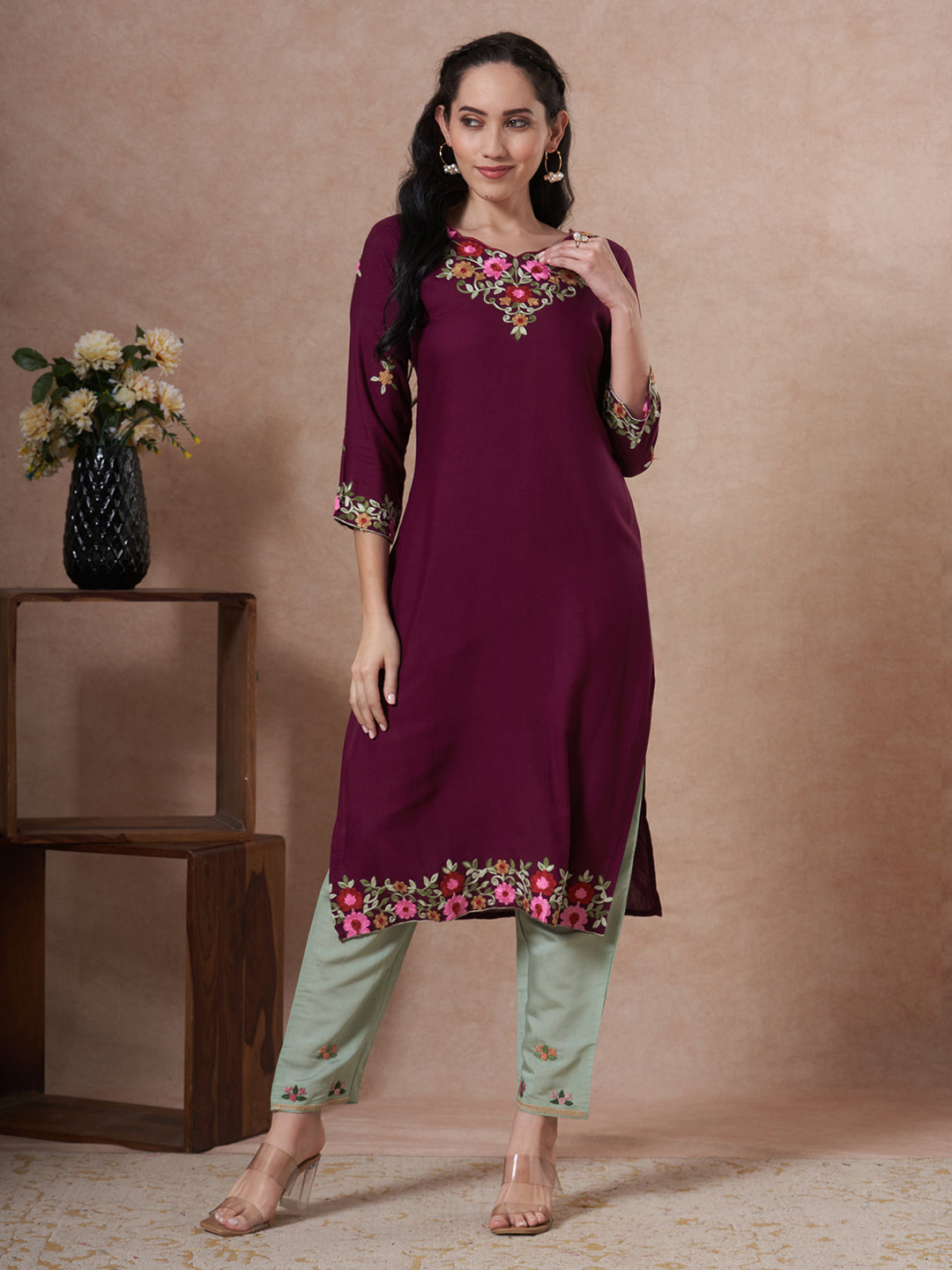Solid Floral Embroidered Straight Fit Kurta - Wine