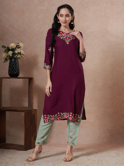 Solid Floral Embroidered Straight Fit Kurta - Wine