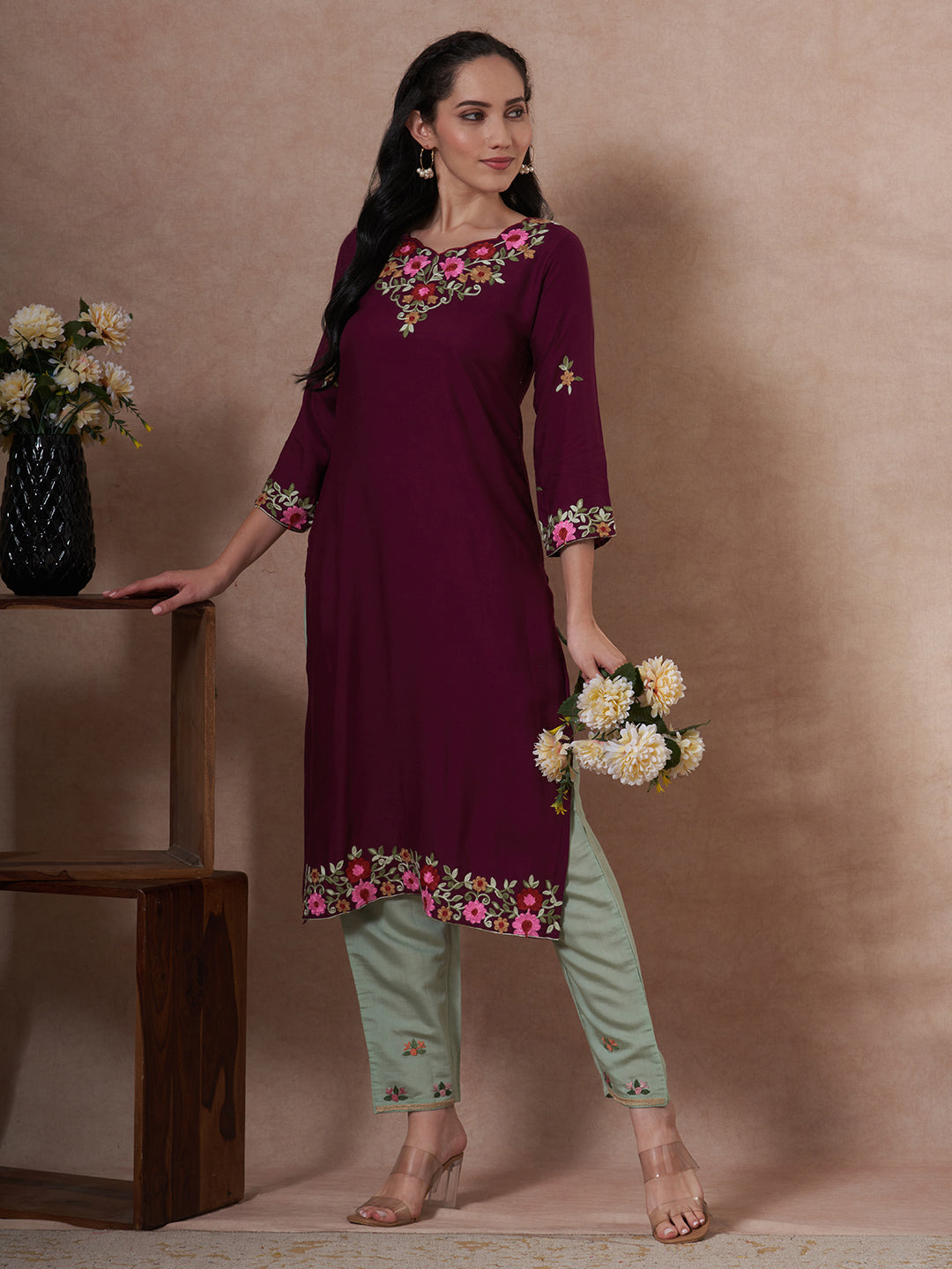 Solid Floral Embroidered Straight Fit Kurta - Wine
