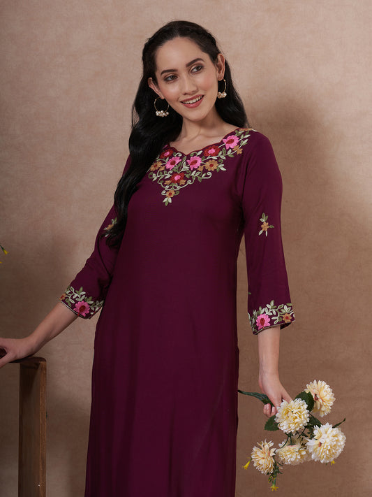 Solid Floral Embroidered Straight Fit Kurta - Wine