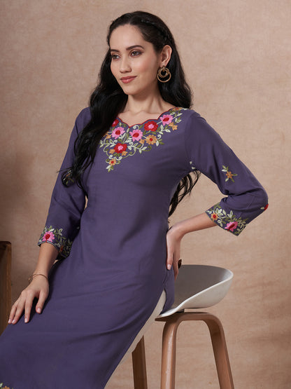 Solid Floral Embroidered Straight Fit Kurta - Lavender