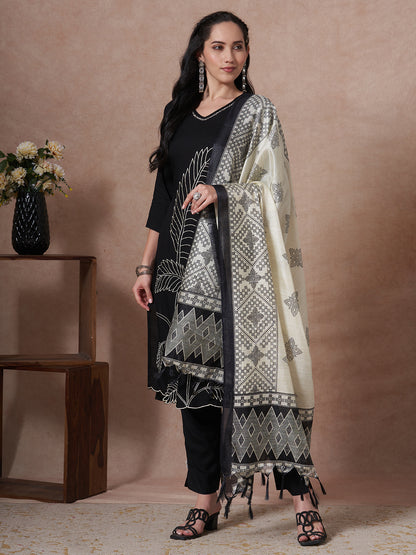 Solid Abstract Embroidered Straight Fit Kurta with Pant and Printed Dupatta - Black