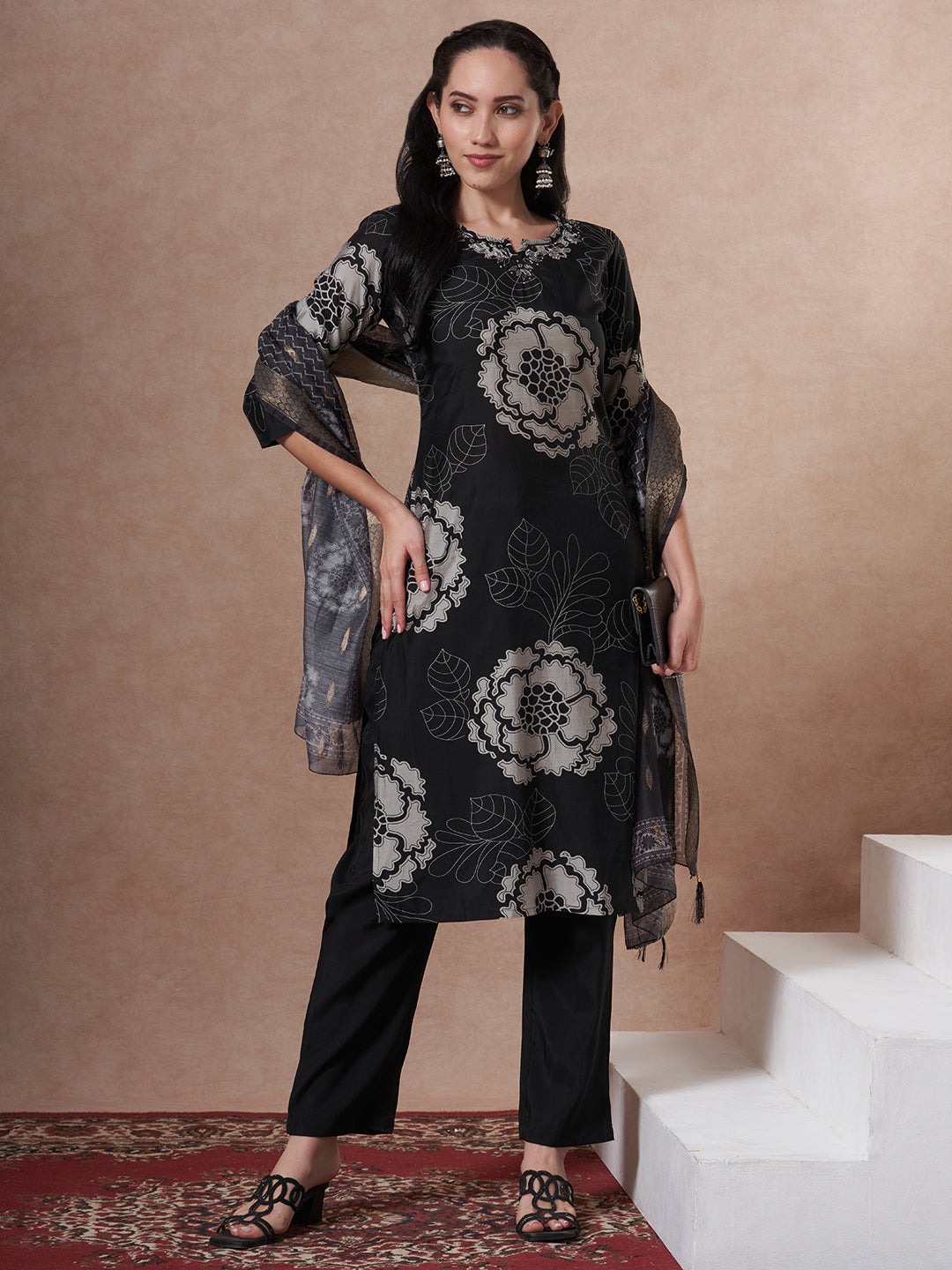 Abstract Floral Printed Straight Fit Kurta with Pant and Dupatta - Black