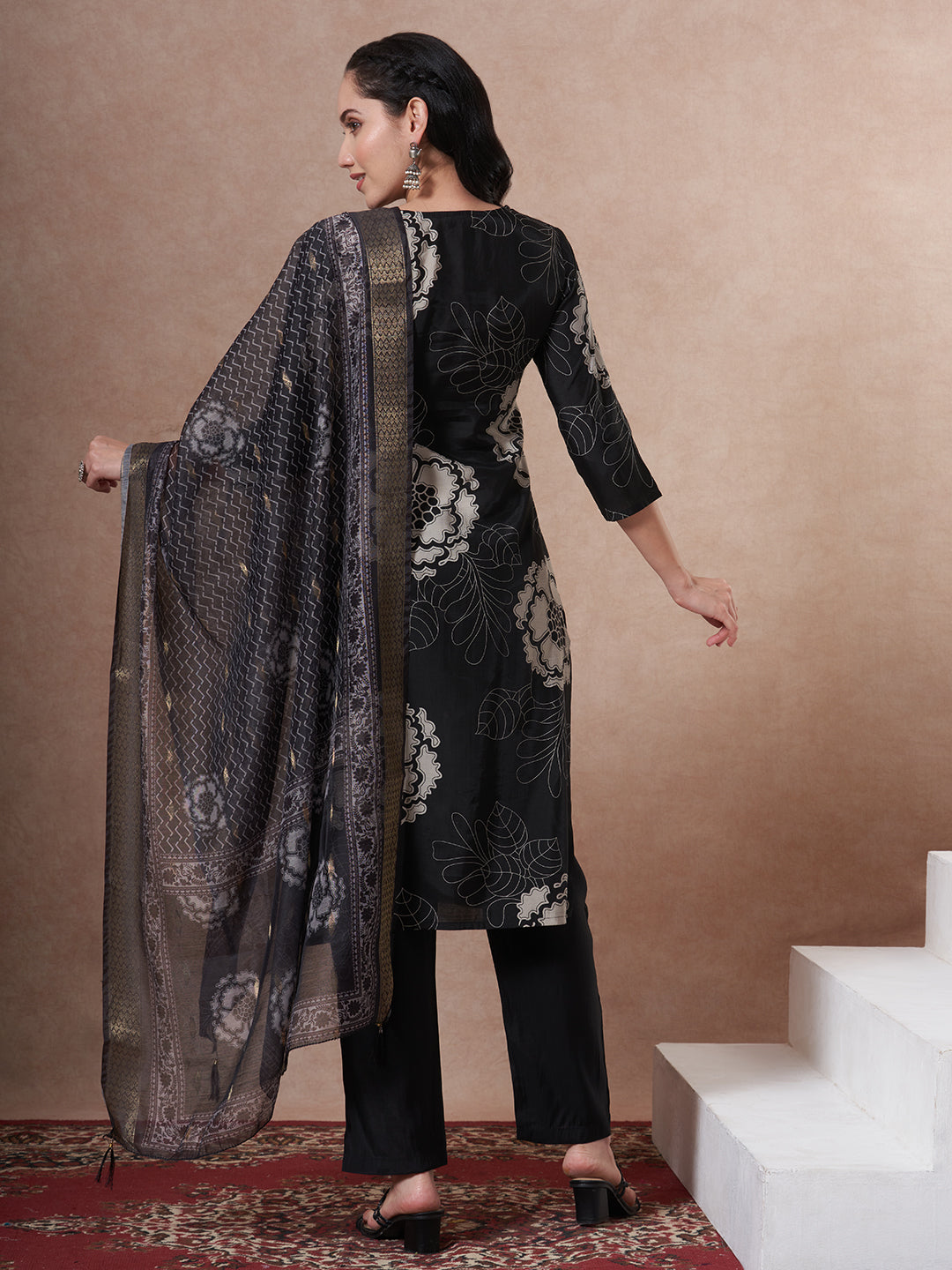 Abstract Floral Printed Straight Fit Kurta with Pant and Dupatta - Black