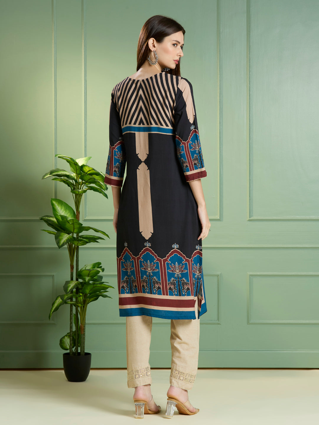 Ethnic Chevron Printed Straight Fit Kurta - Multi