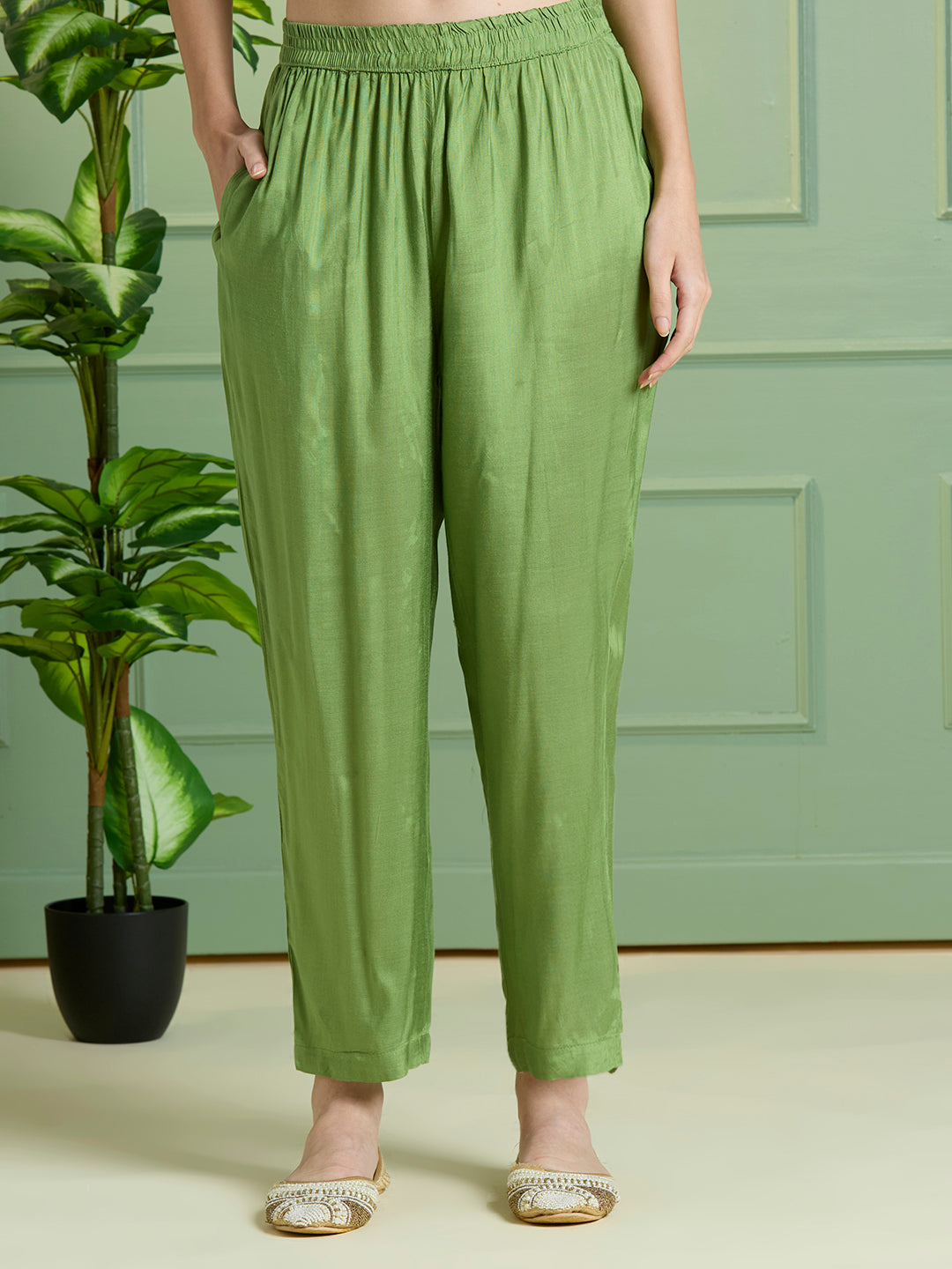 Abstract Ikat Printed Embroidered Straight Kurta with Pant & Dupatta - Green