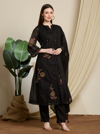 Solid A-Line Floral Embroidered Kurta and Dupatta with Pant - Black