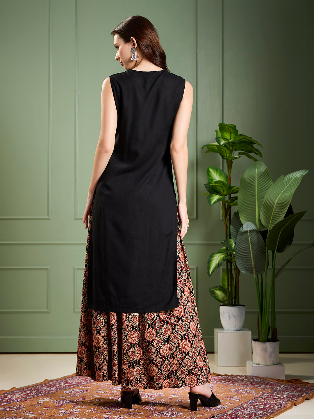 Solid Ethnic Kantha work Straight Kurta with Printed Palazzo - Black