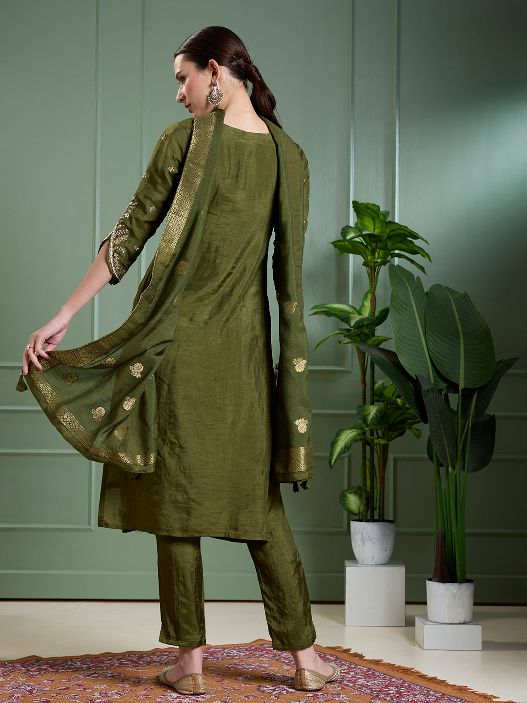 Festive & Ethnic Embroidered Straight Kurta with Pant & Dupatta - Green