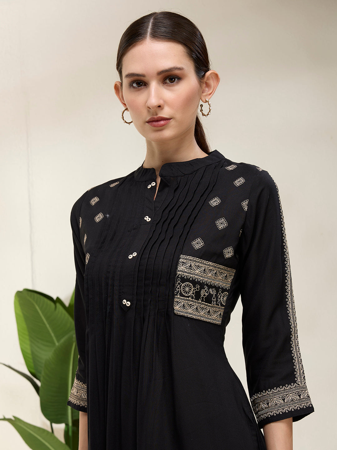 Solid Floral Threadwork Embroidered A-Line Kurta with Pant - Black