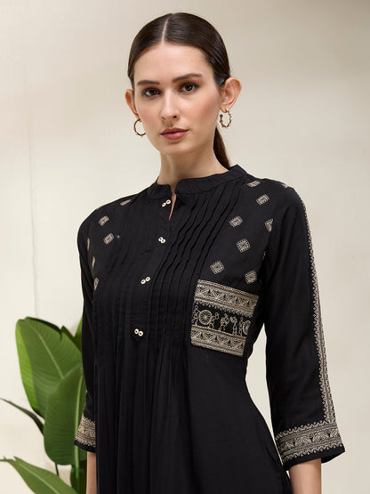 Solid Floral Threadwork Embroidered A-Line Kurta with Pant - Black