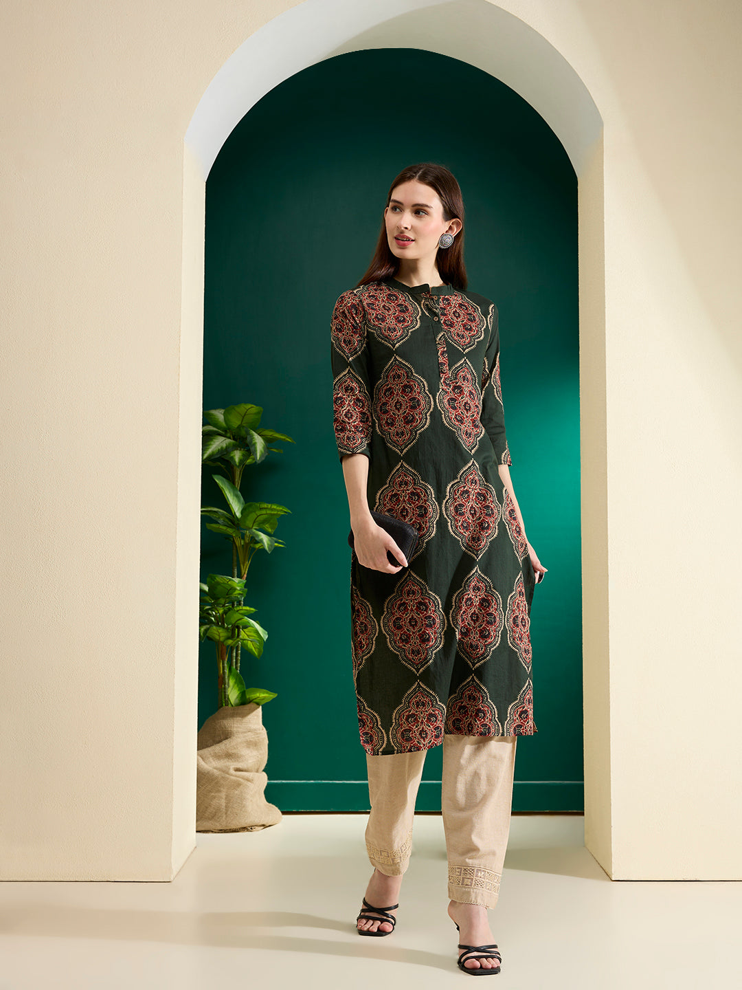 Floral Printed Straight Fit Kurta - Green