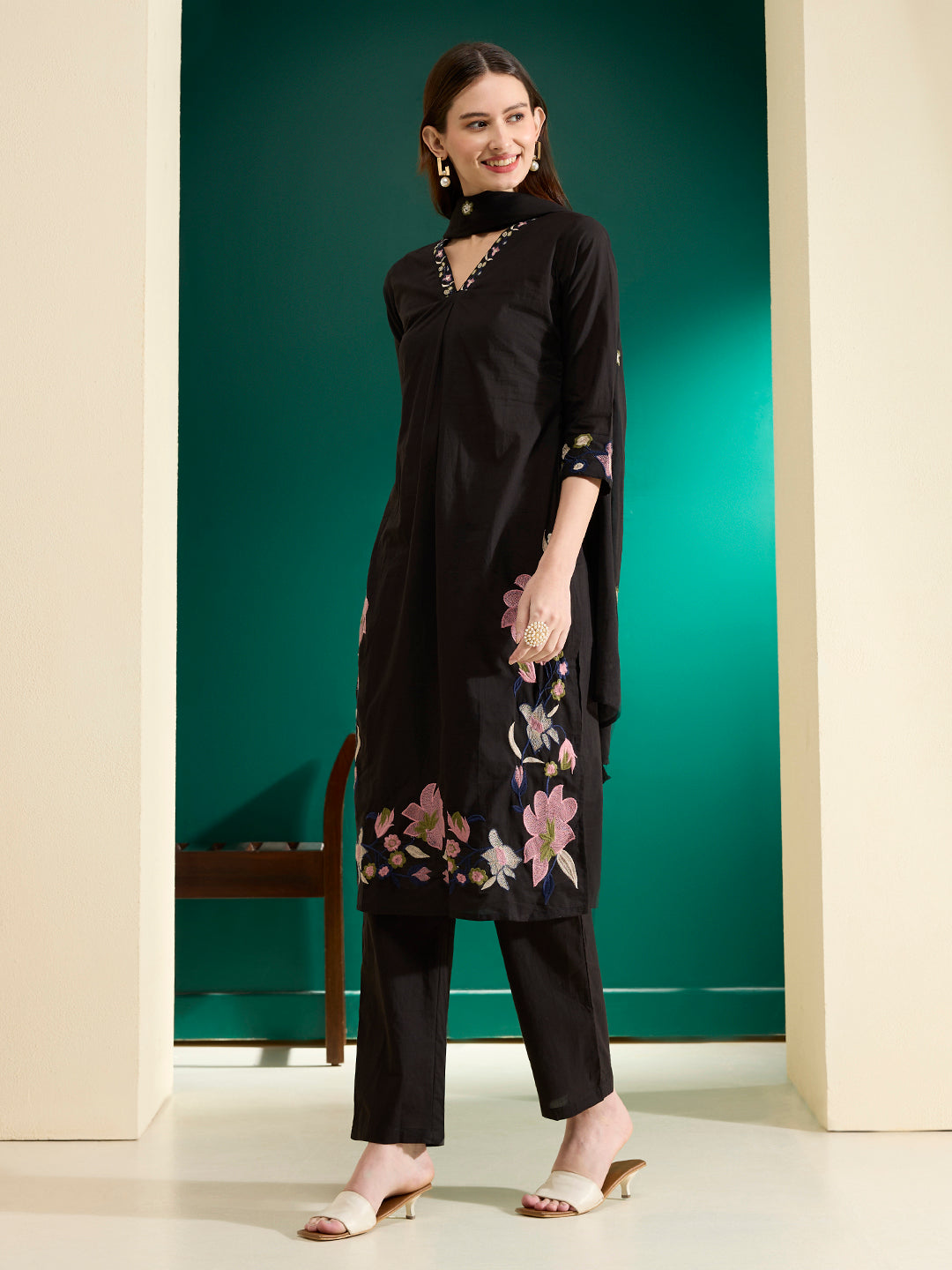 Solid Floral Embroidered Straight Kurta with Pant & Dupatta - Black