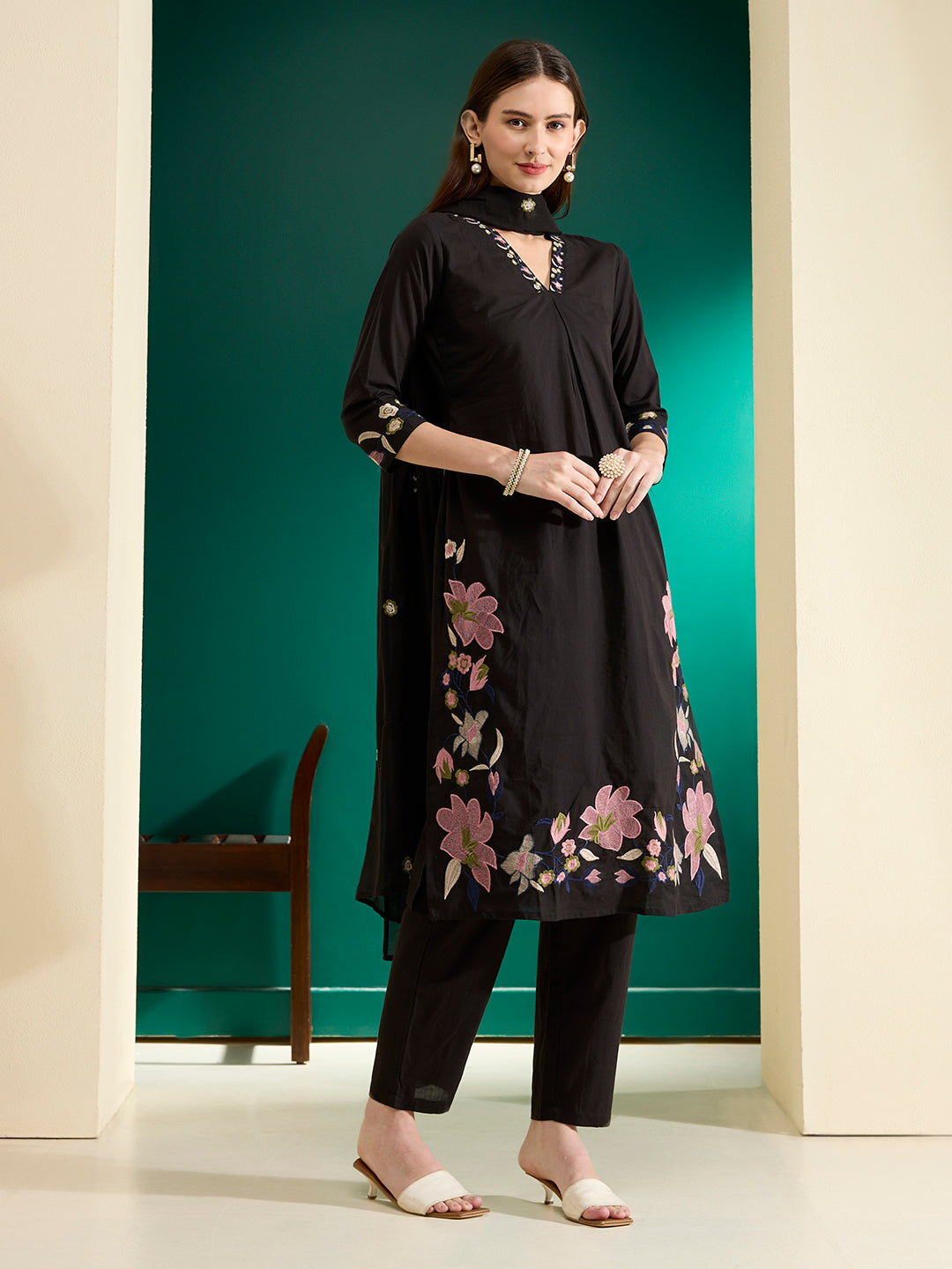 Solid Floral Embroidered Straight Kurta with Pant & Dupatta - Black
