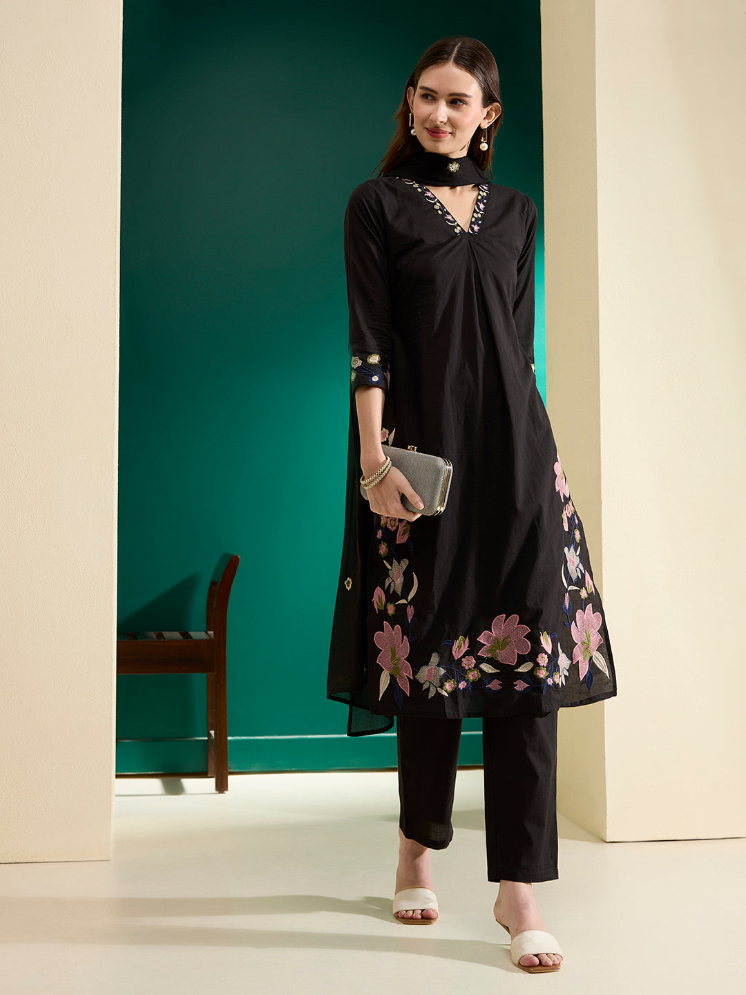 Solid Floral Embroidered Straight Kurta with Pant & Dupatta - Black