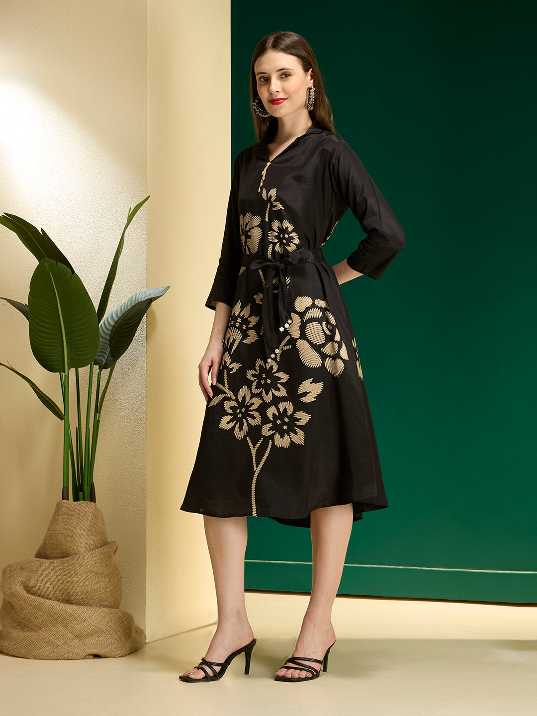 Abstract Floral Printed A-Line Midi Dress with Belt - Black