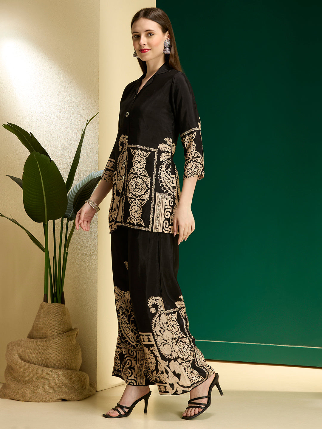 Abstract Floral Printed Straight Fit Co-ord Set - Black